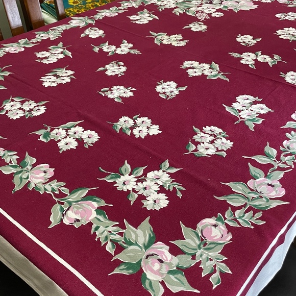 Vintage Burgundy Floral Printed CottonTablecloth 67" x 52" - Picture 2 of 7